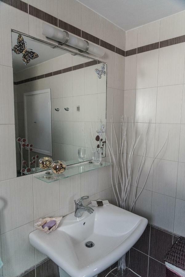 Exámbela Villa Alexandra מראה חיצוני תמונה